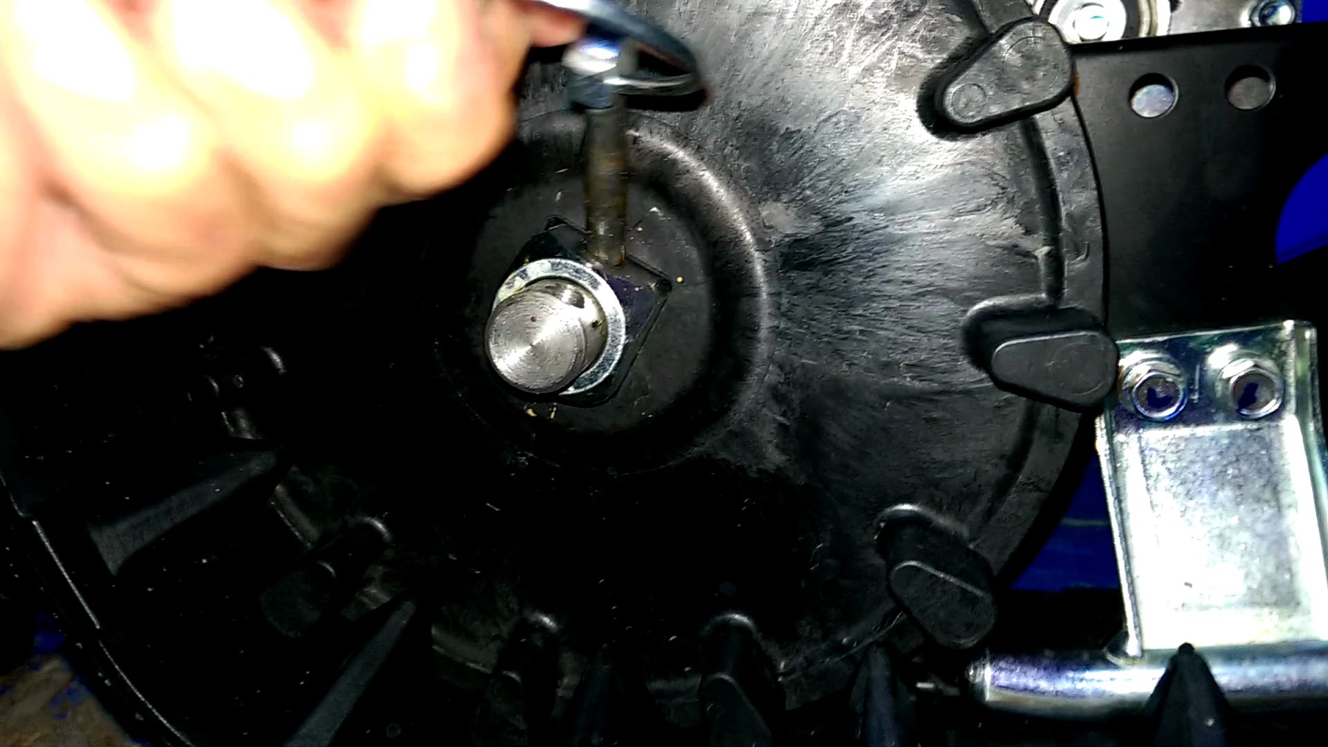 track vs wheel Snowblower Forum